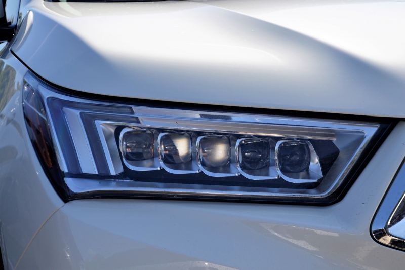 concession-POURCIEUX-min_acura-headlamp-2834131